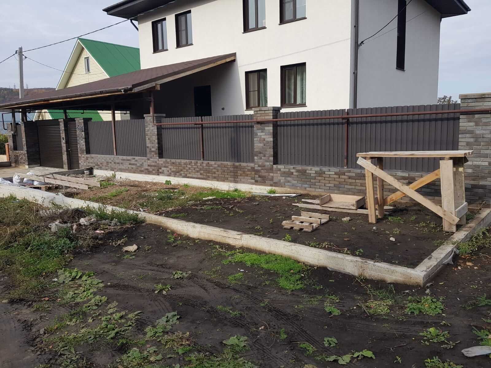 Забор из штакетника 15м RAL8019/8019 Темный Шоколад двусторонний МАТТЕ фото 1 в России