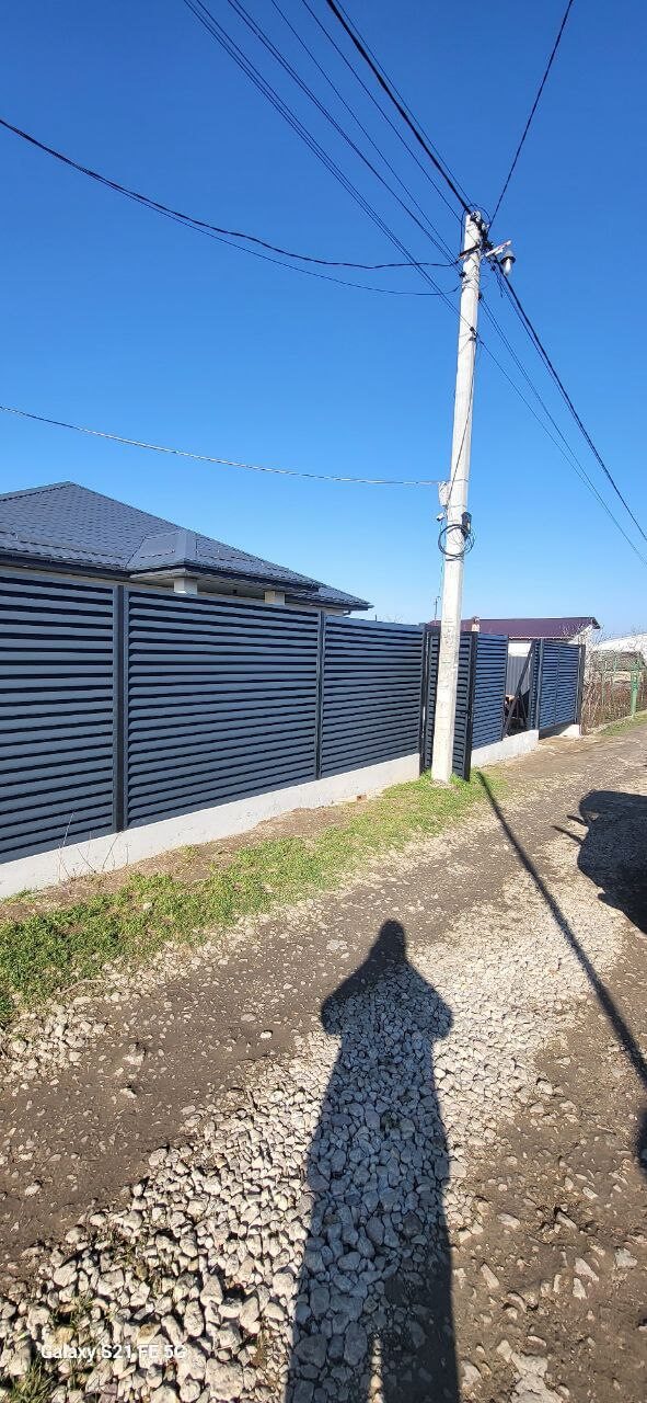 Забор из ламелей еврожалюзи 30м RAL7024/7024 Серый Графит двусторонний фото 1 в России