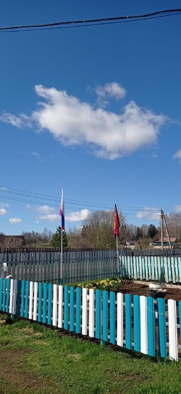 Забор из евроштакетника 16м RAL5021 Морская Волна, RAL9003 Белый фото 2 в России