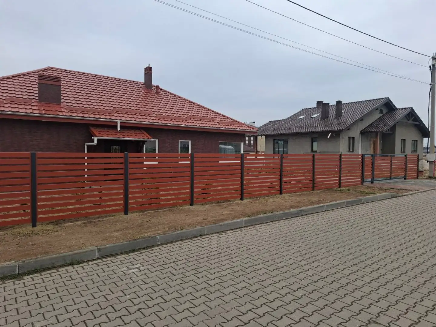 Забор-ранчо из металлопланкена 18м RAL8004 Терракотовый фото 1 в России